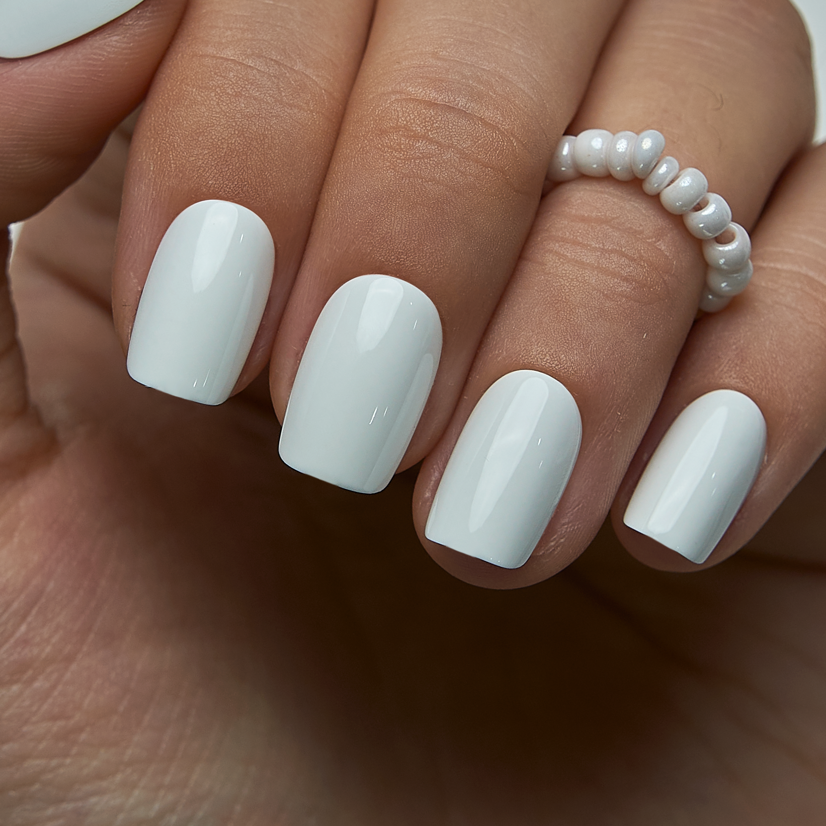 White Pearl – M Squoval