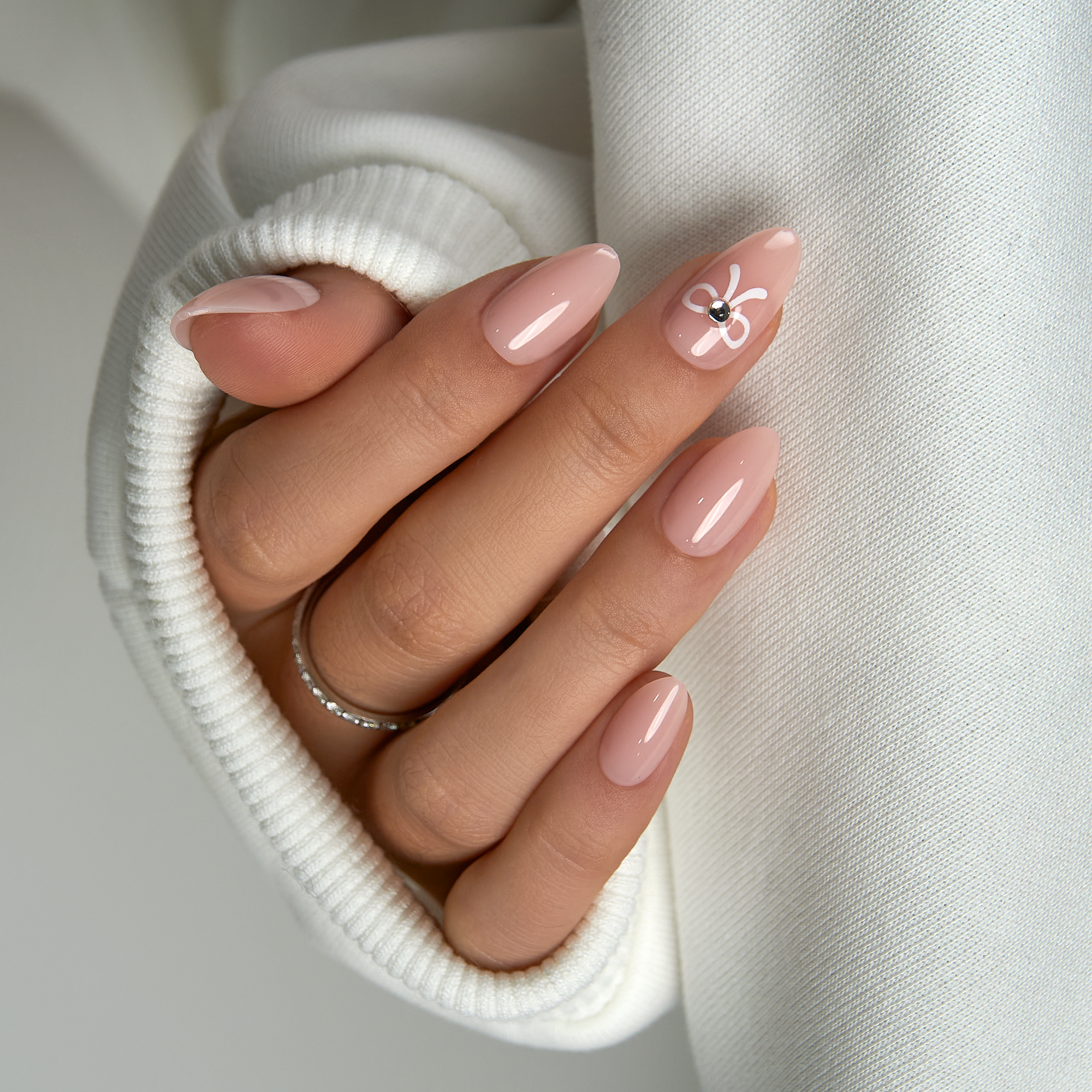 BowKiss – S Almond