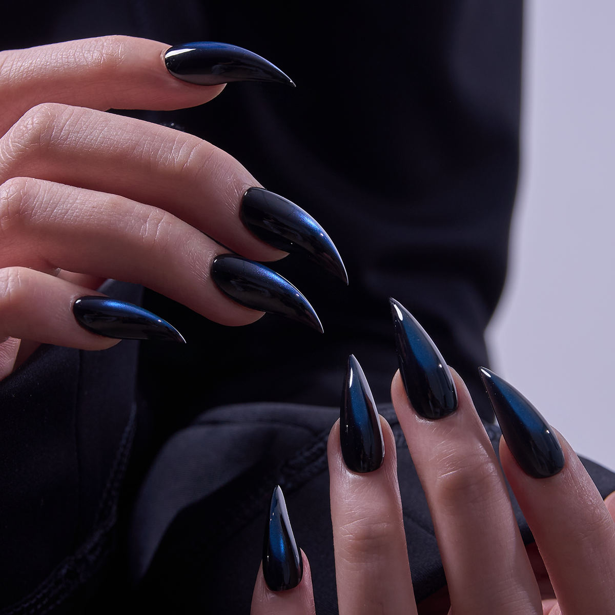 Sapphire Shift - L Cat Claw nail