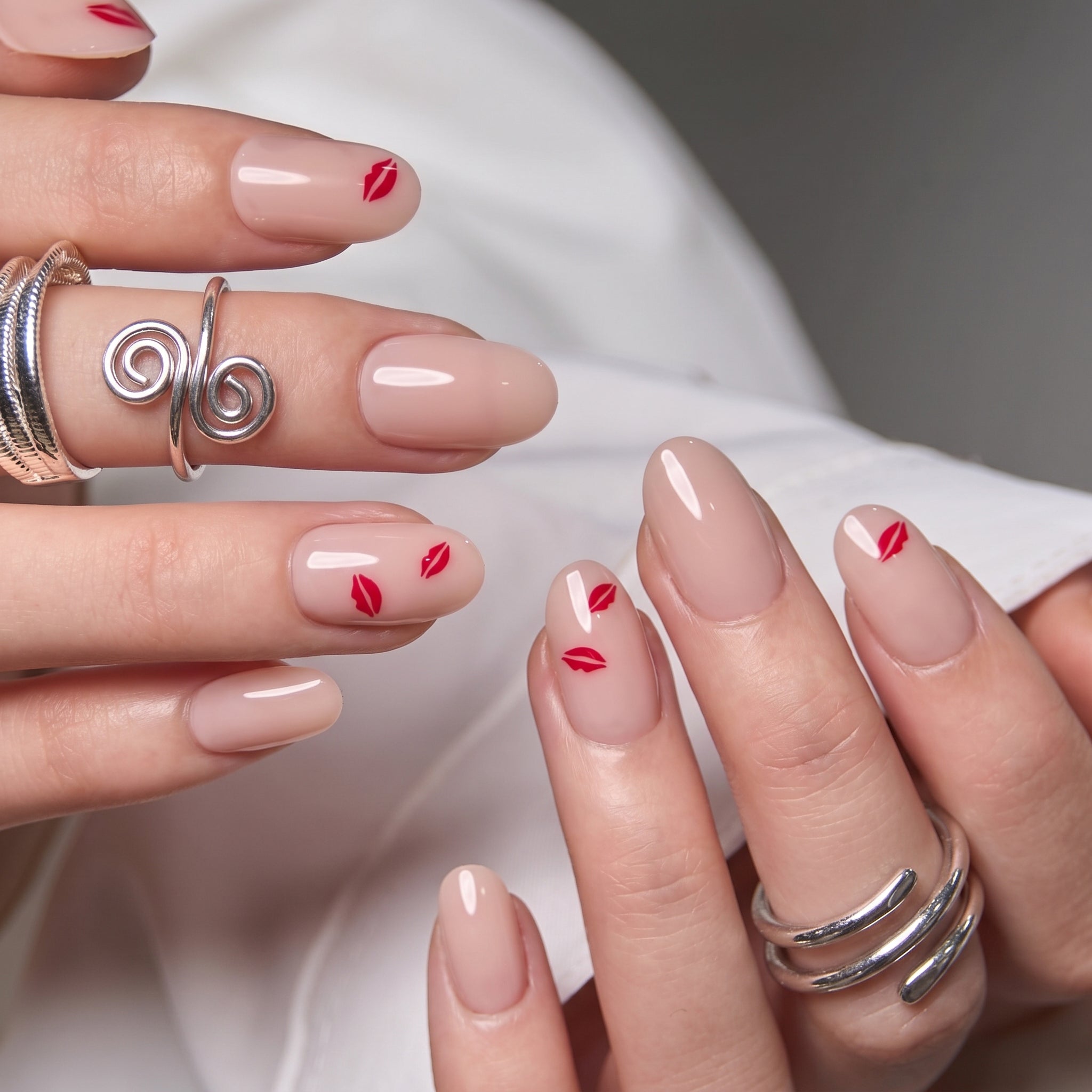 Scarlet Hint – S Oval