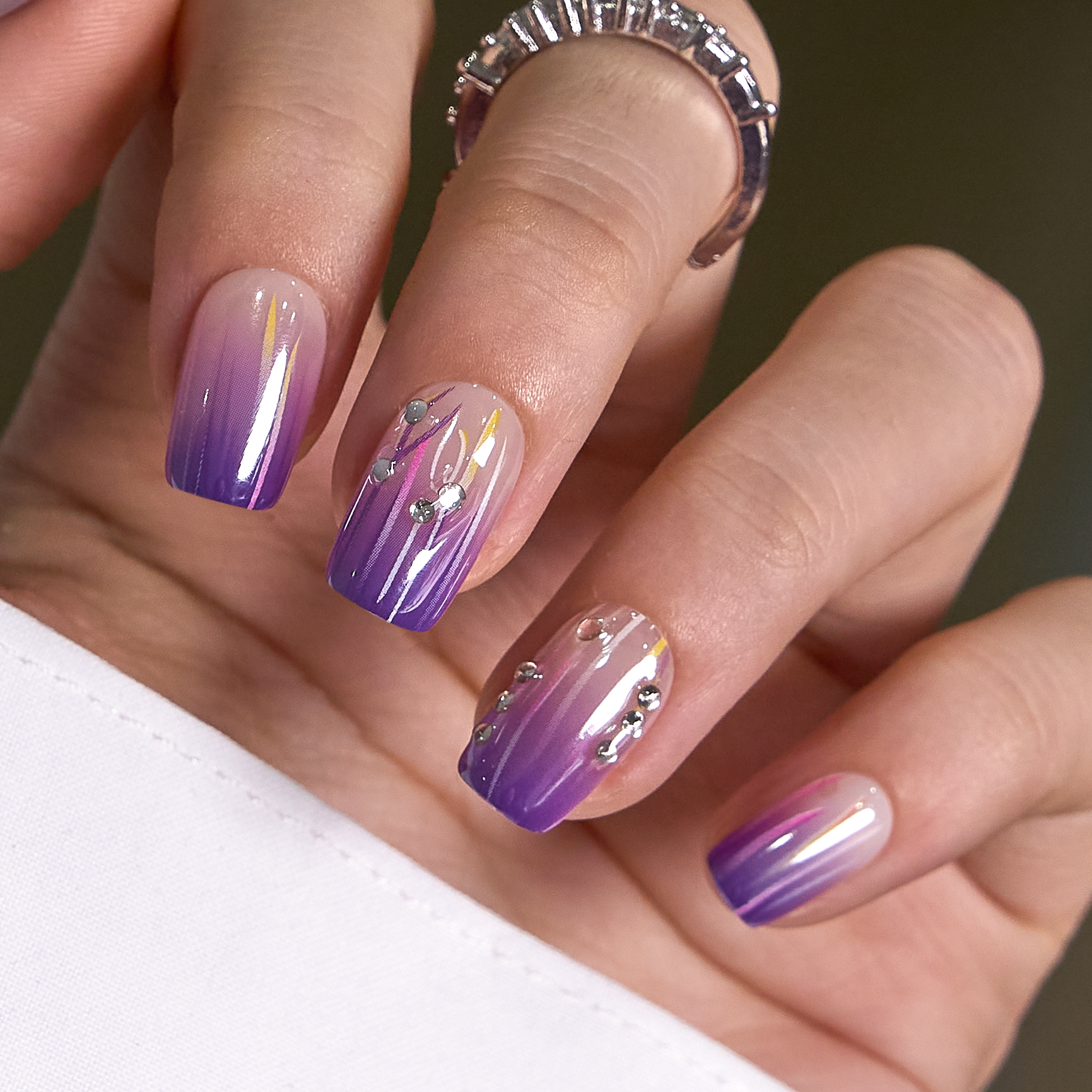 Designer’s Pick | Aurora Shine – M Squoval