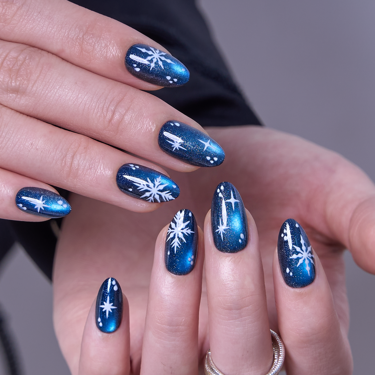 Designer's Pick | Starlit Snowfall - S Almond