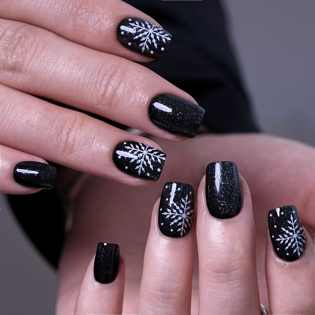 Starry Snowflakes – S Squoval