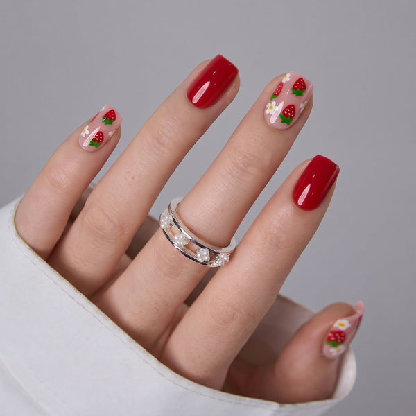 Strawberry Kiss – M Square