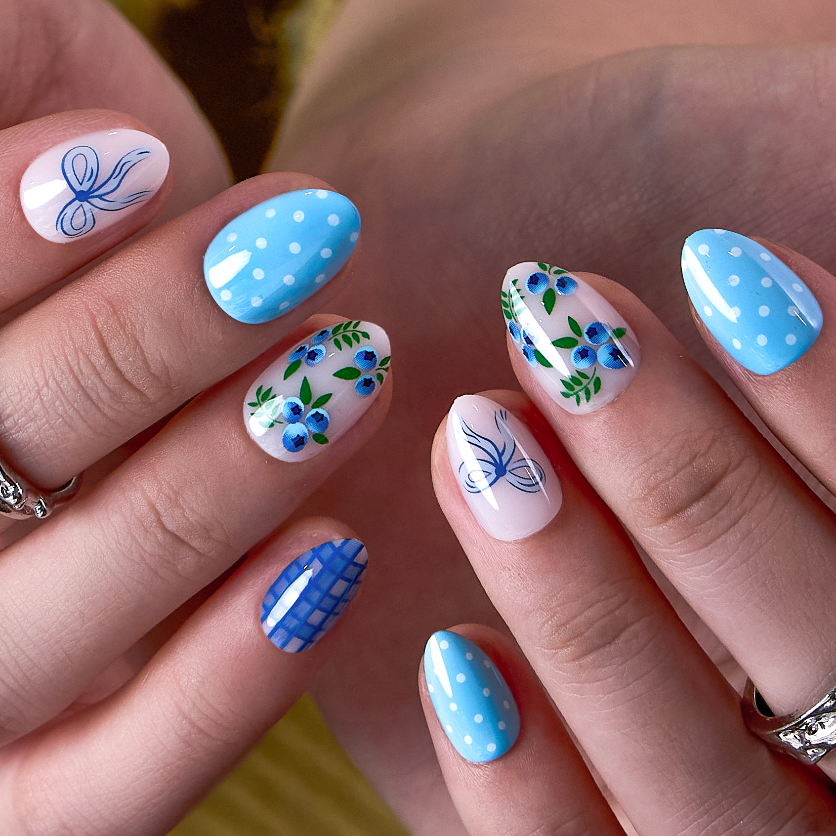 Blue Garden – RS Almond