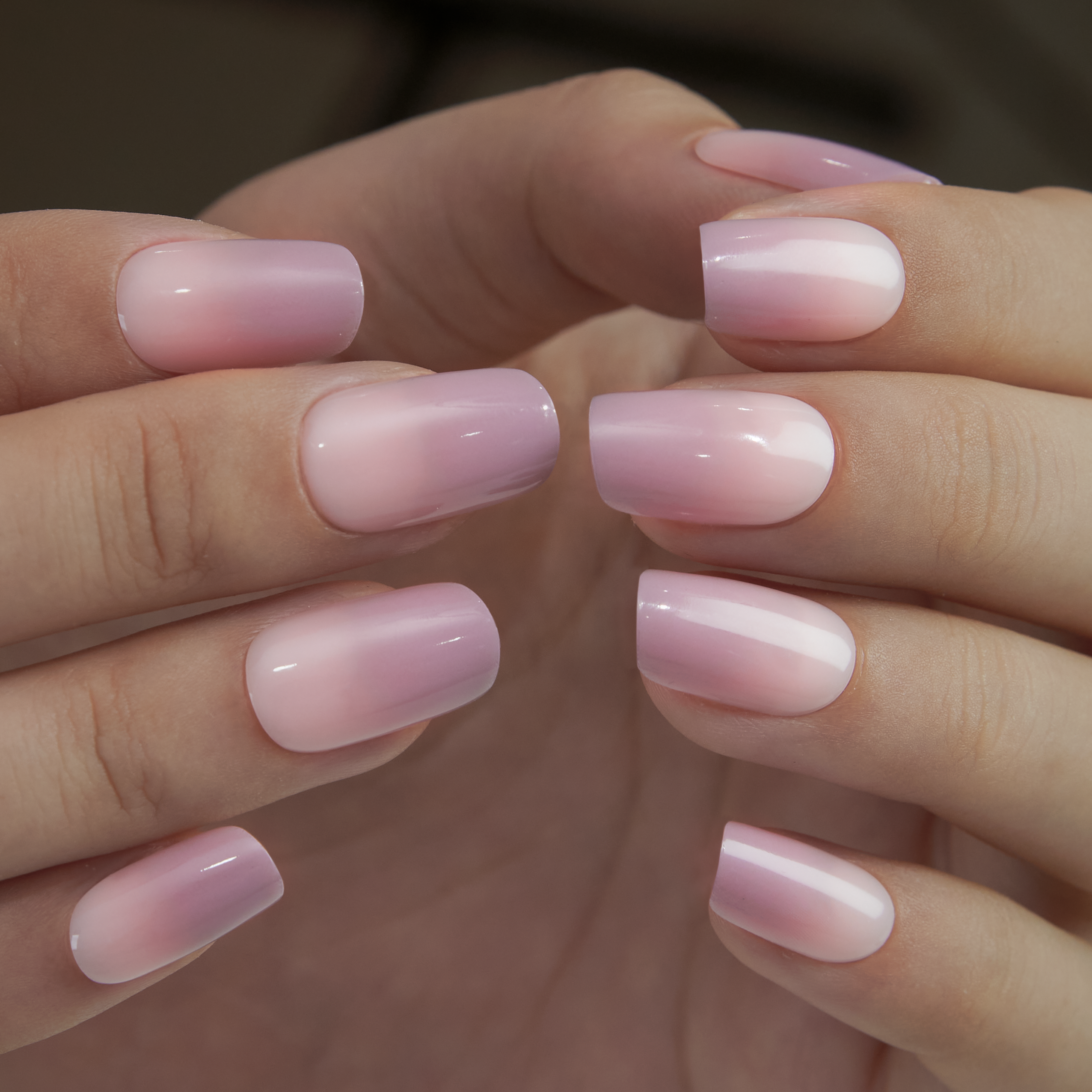 Elegant Fade – M Squoval