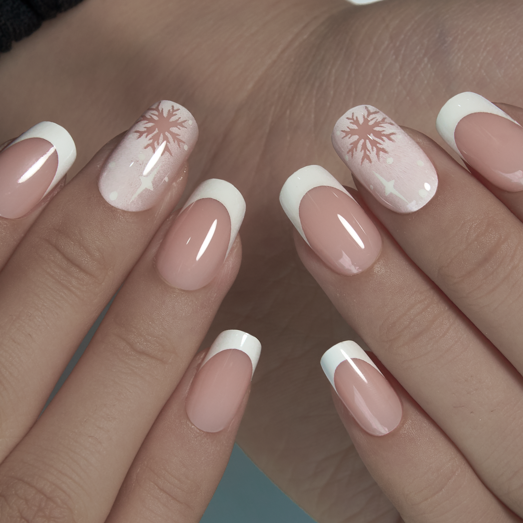 Snowy Grace – M Squoval