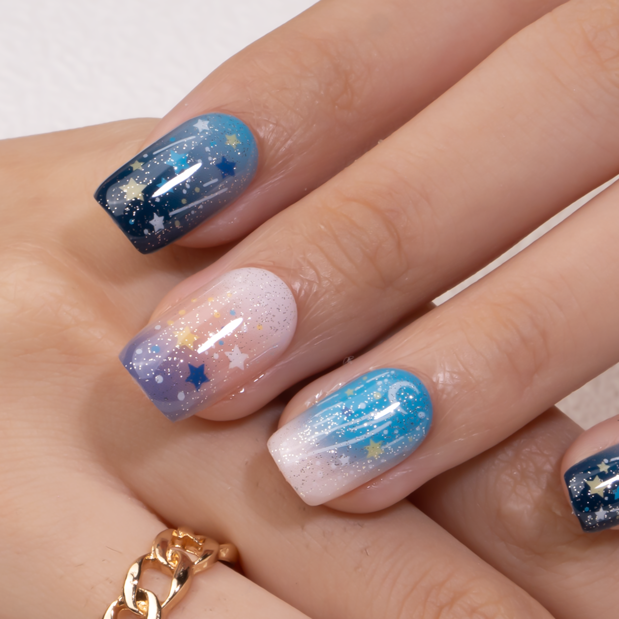 Glistening Star – M Squoval