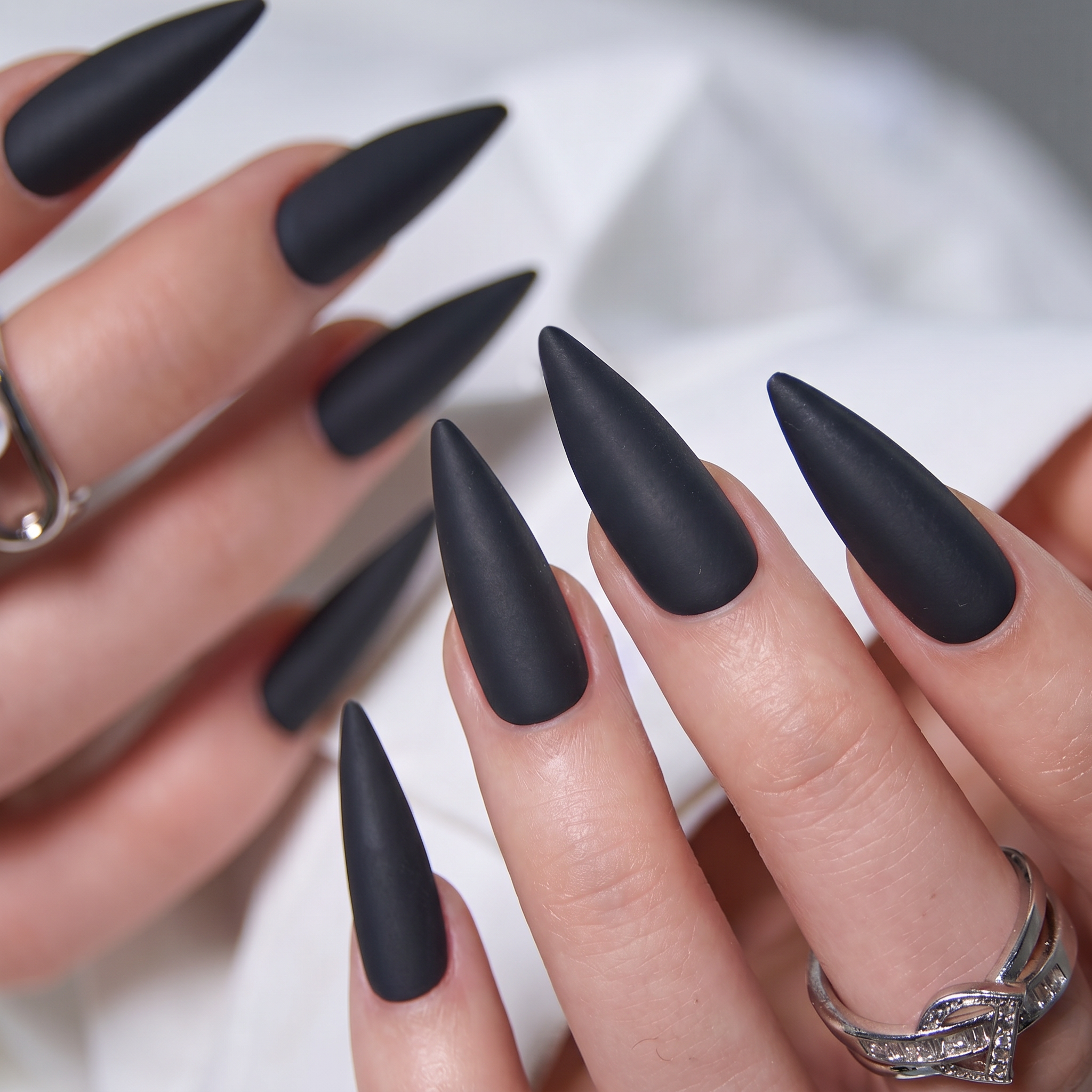 Obsidian Silk – L Stiletto