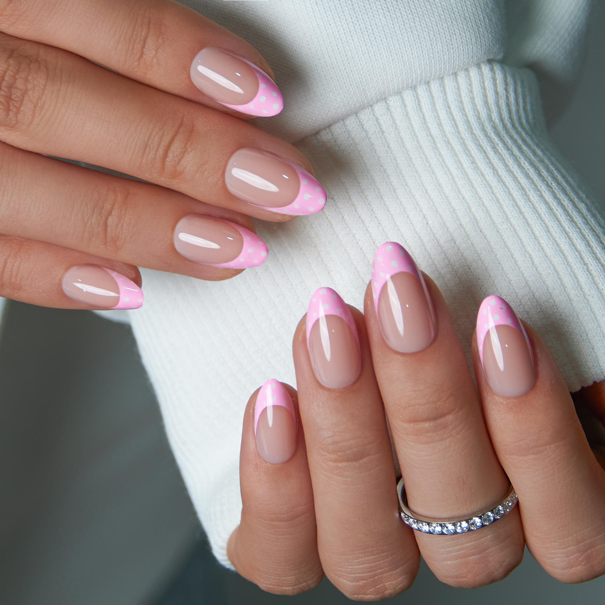 Blush Dot French – S Almond
