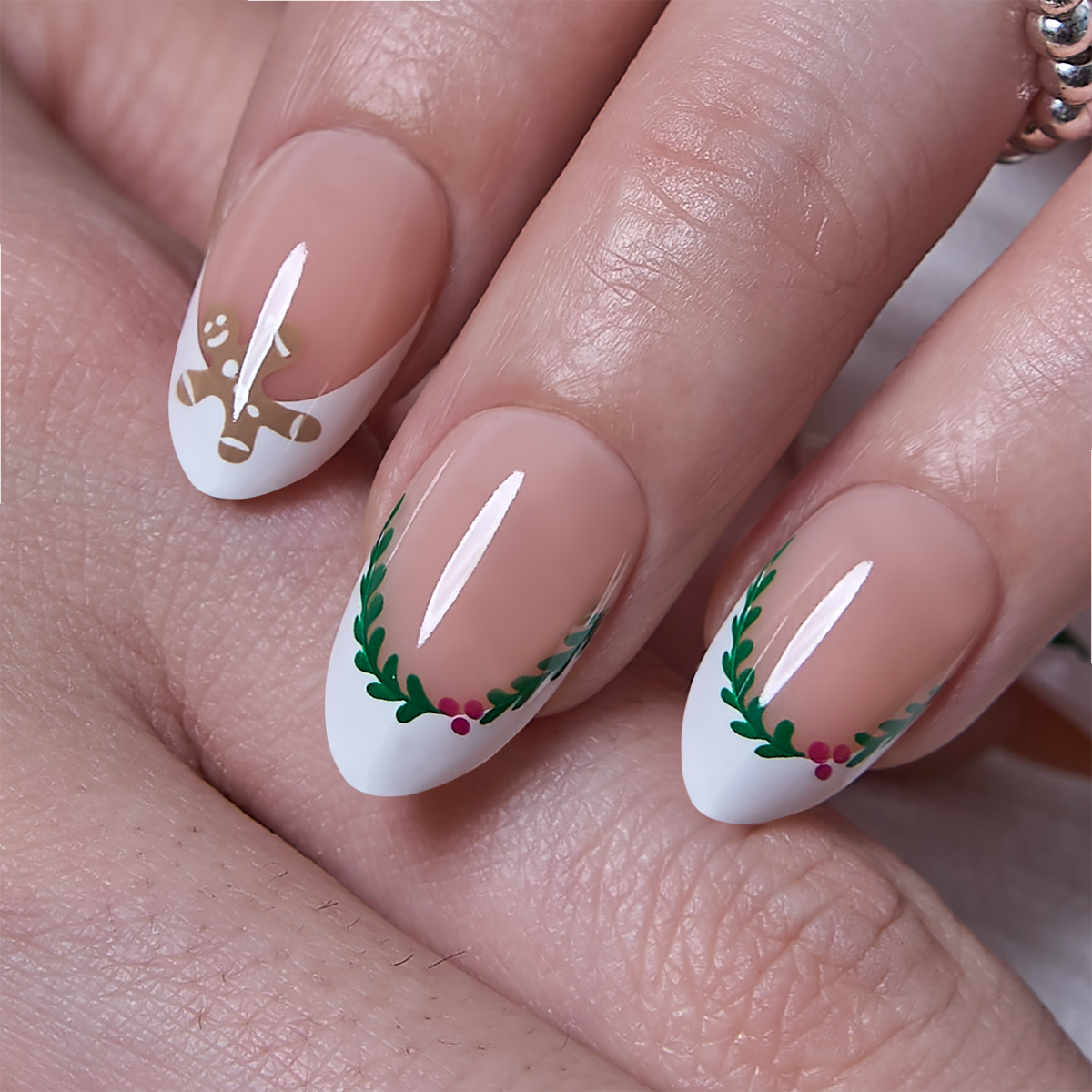 Holly Whisper - S Almond