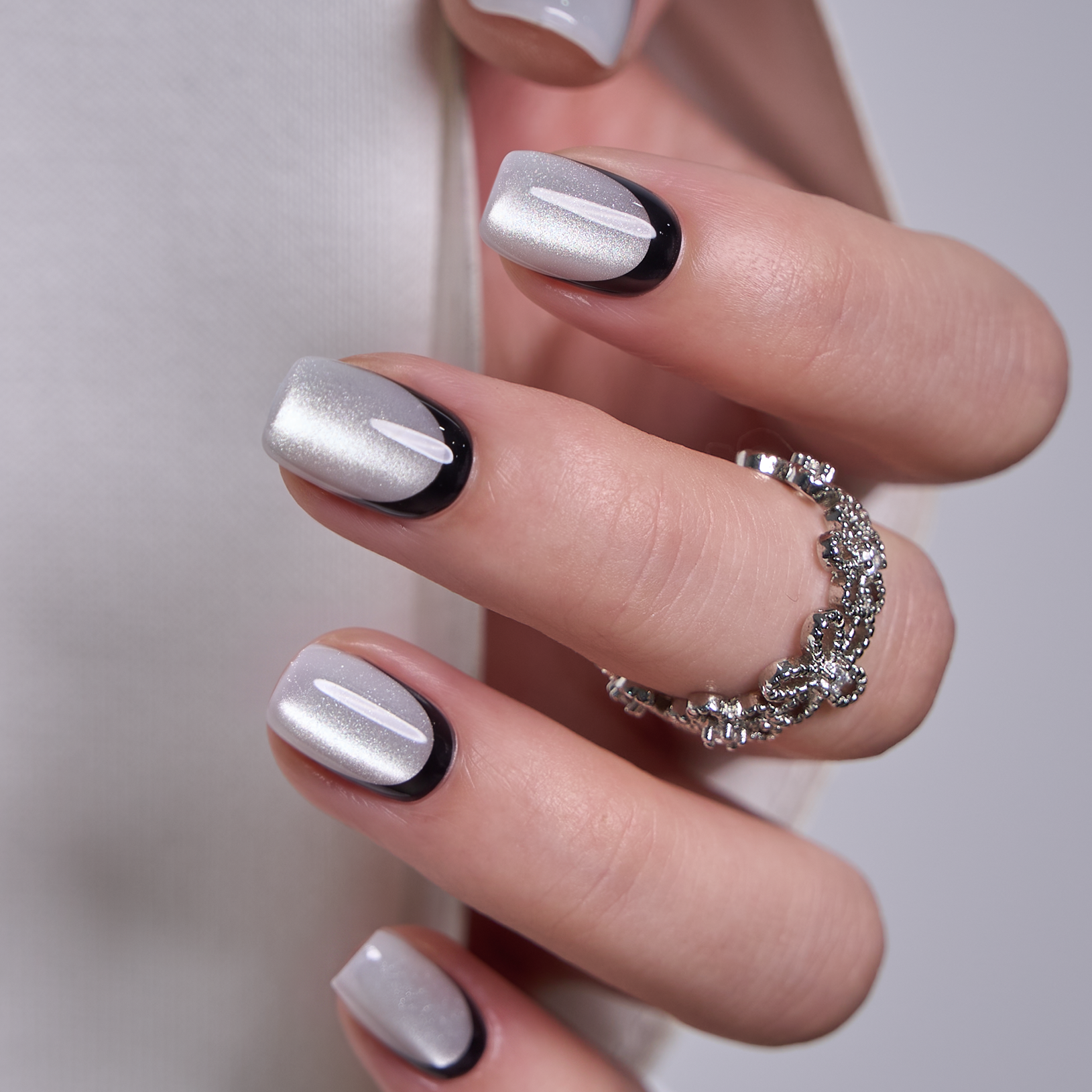 Silver Eclipse - S Squoval