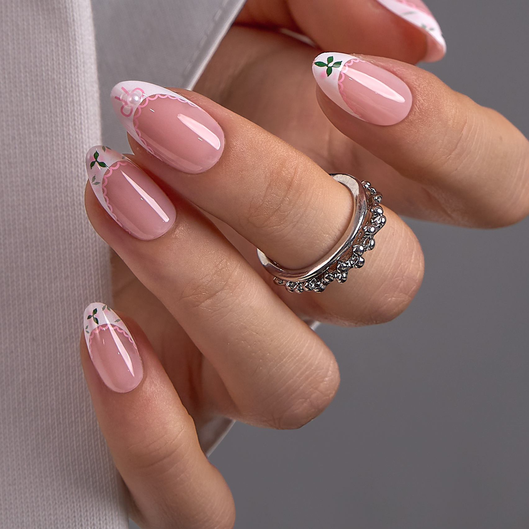 Lace Bloom – S Almond