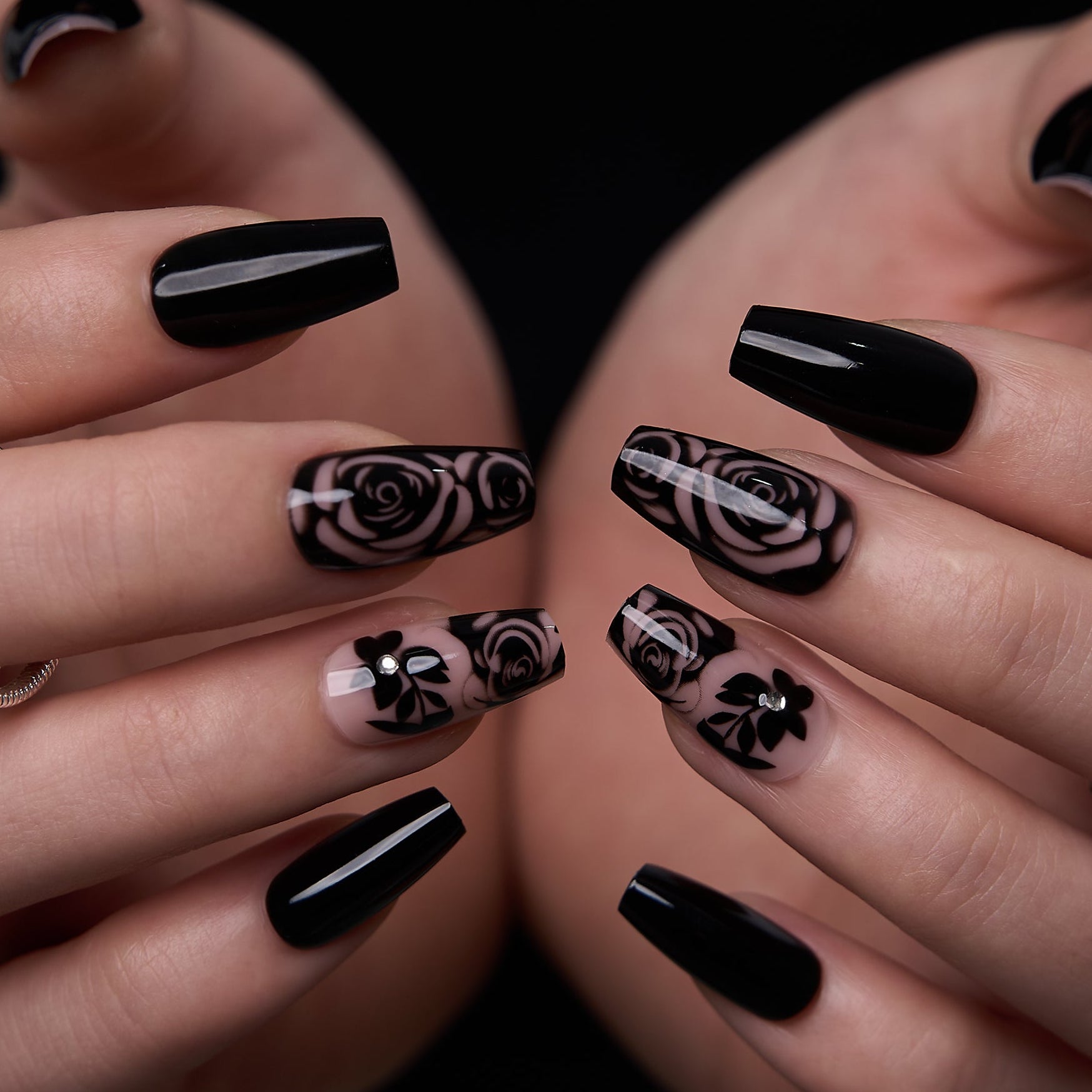 Obsidian Rose – M Coffin