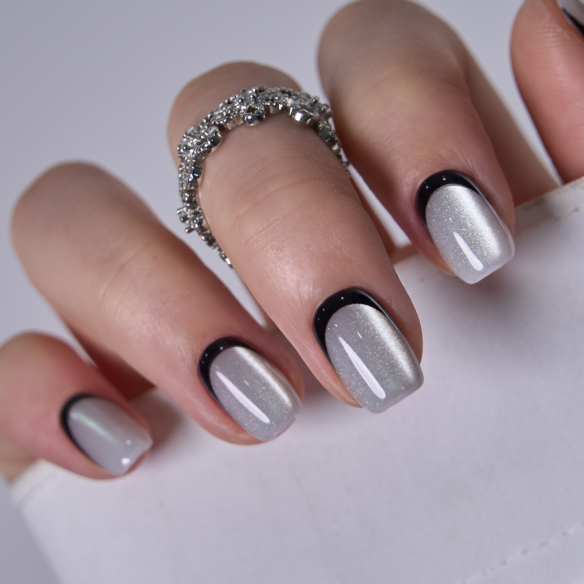 Silver Eclipse - S Squoval