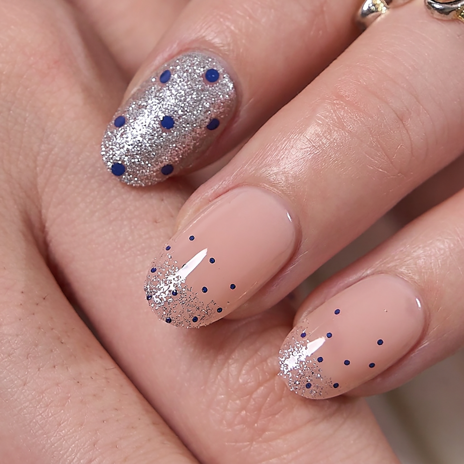 Tuxedo Stardust - S Oval