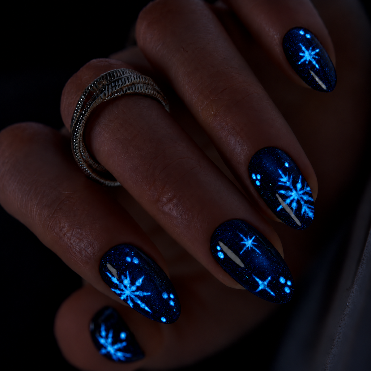Designer's Pick | Starlit Snowfall - S Almond