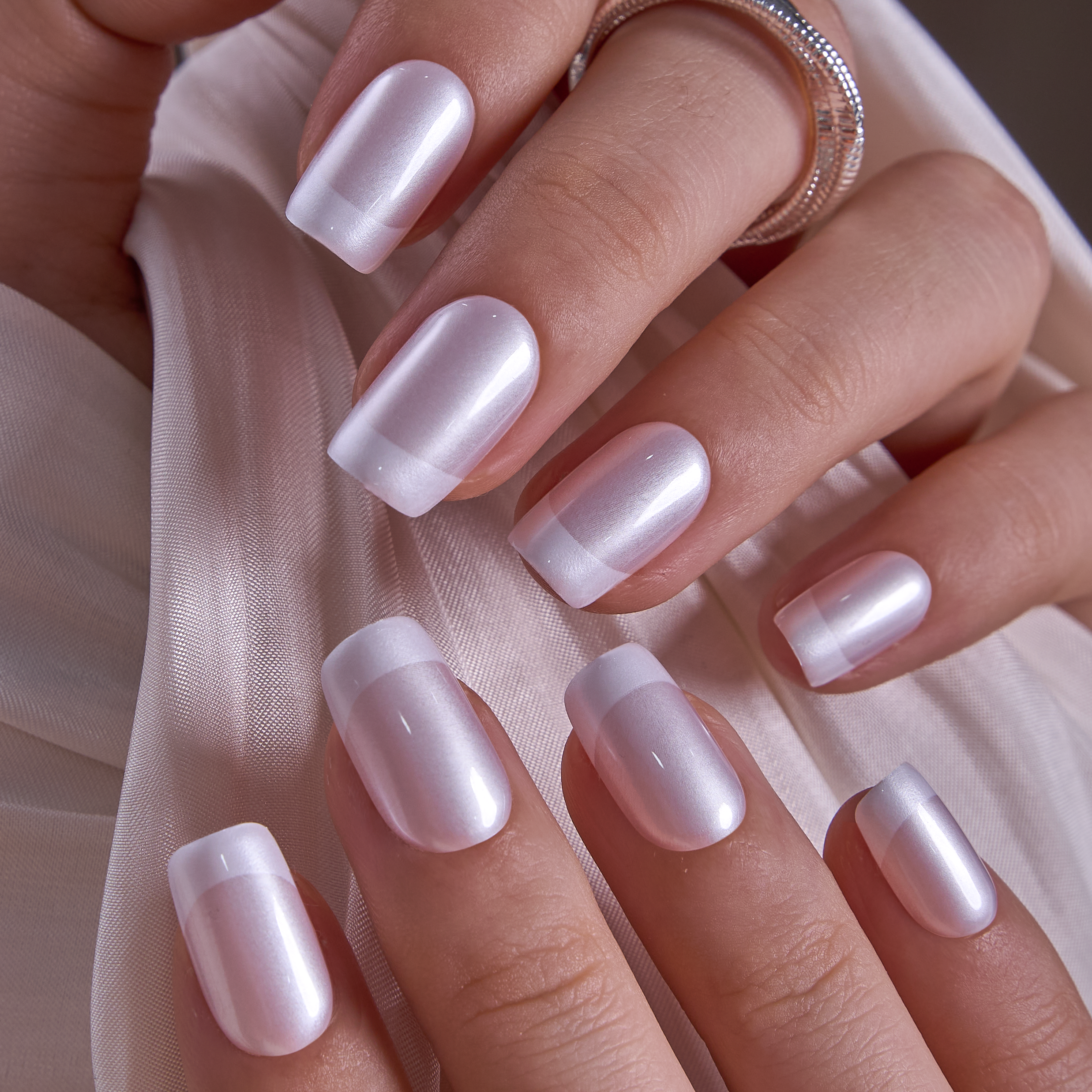 Silk Touch – M Squoval