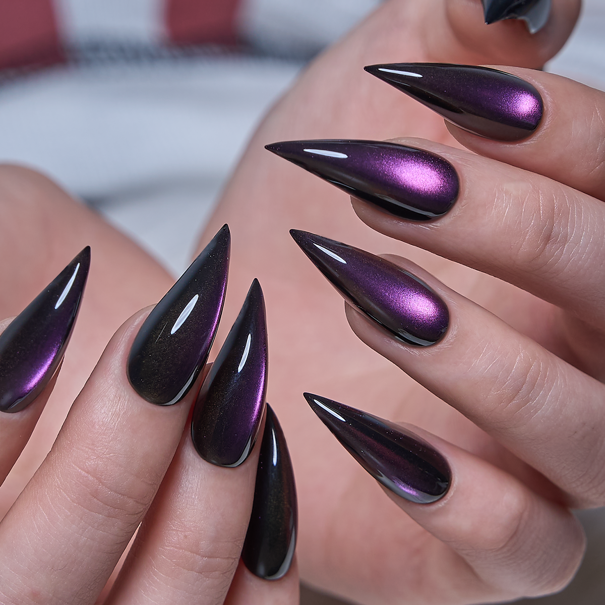 Obsidian Aura - L Cat Claw nail