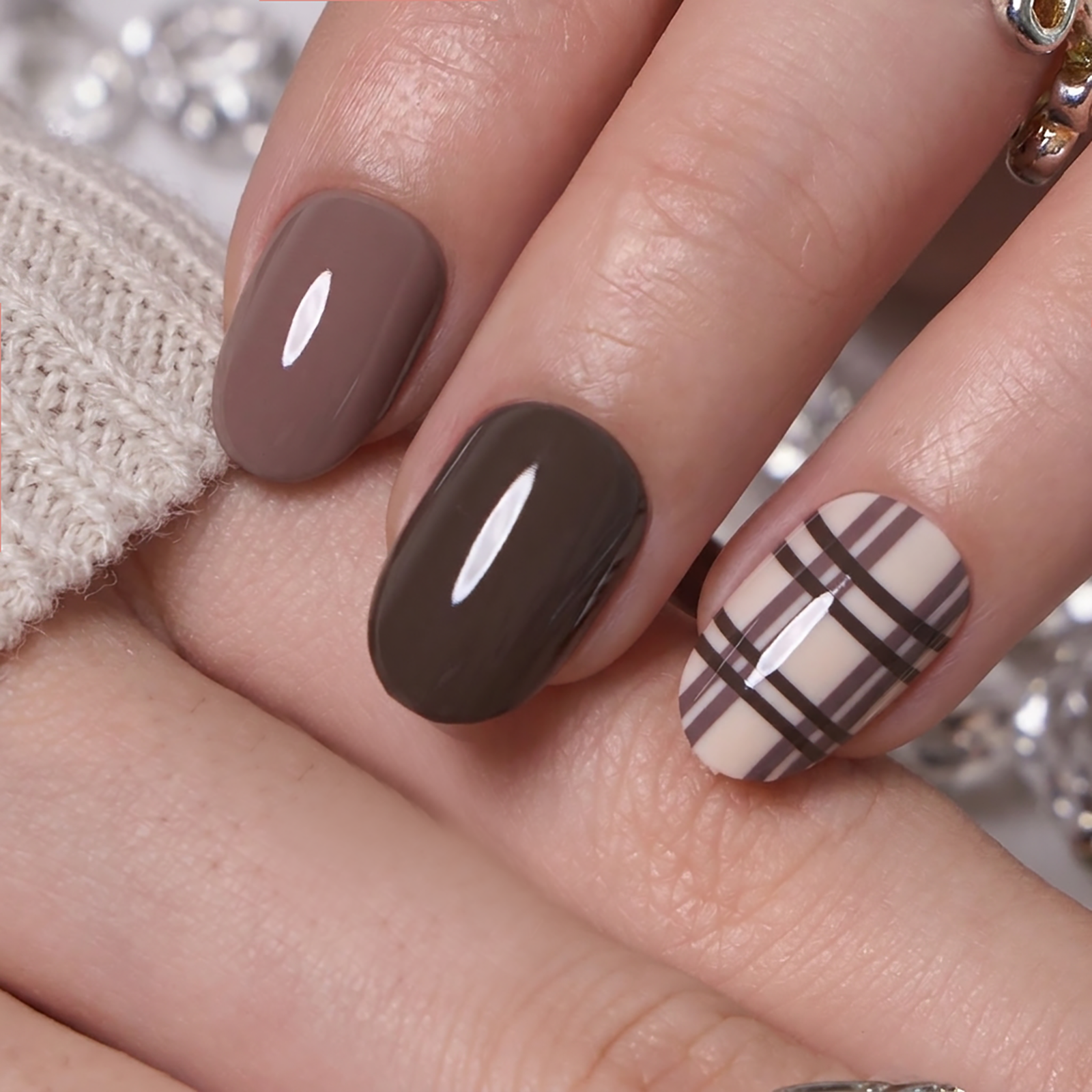 Espresso Tartan - S Oval