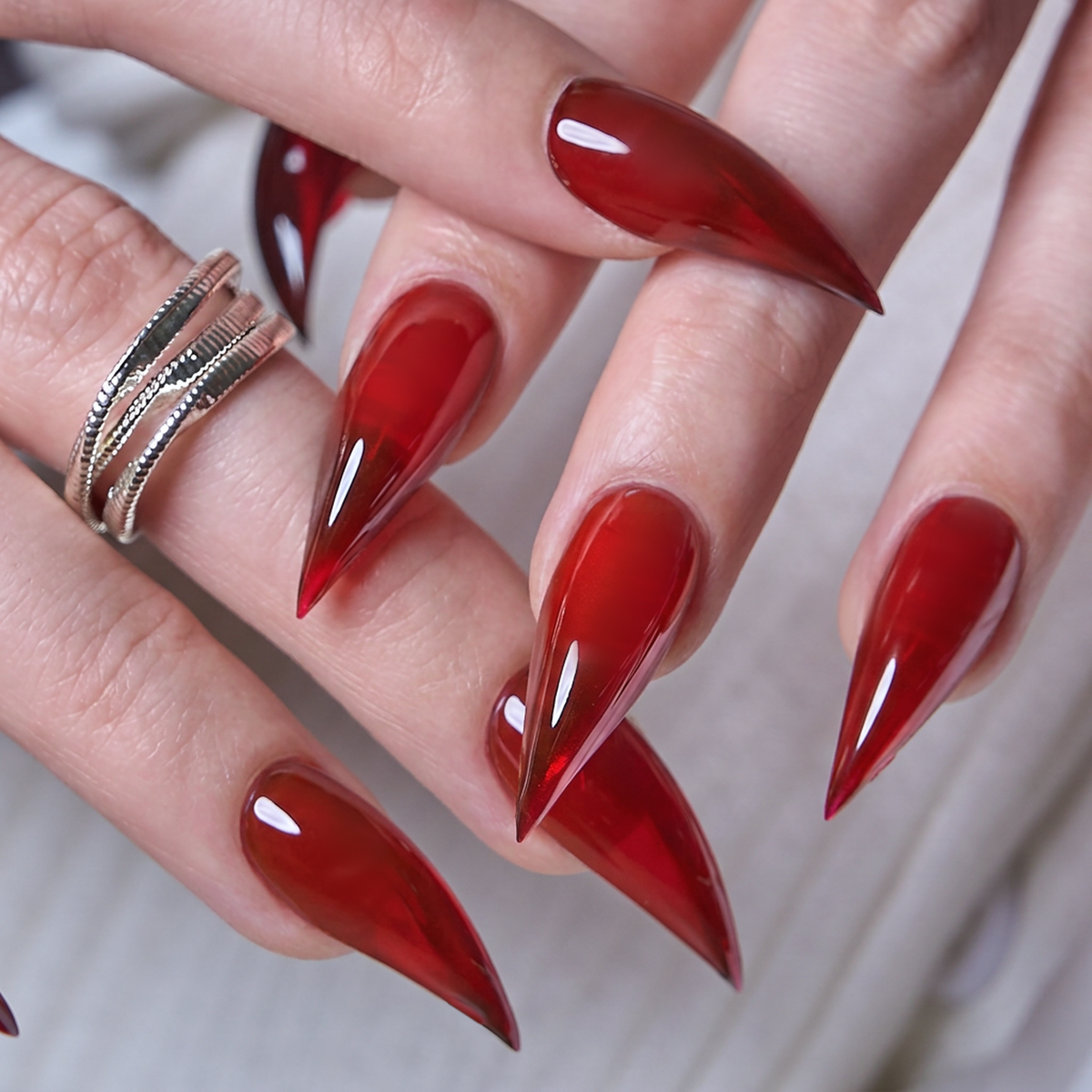 Ruby Glass - L Cat Claw nail