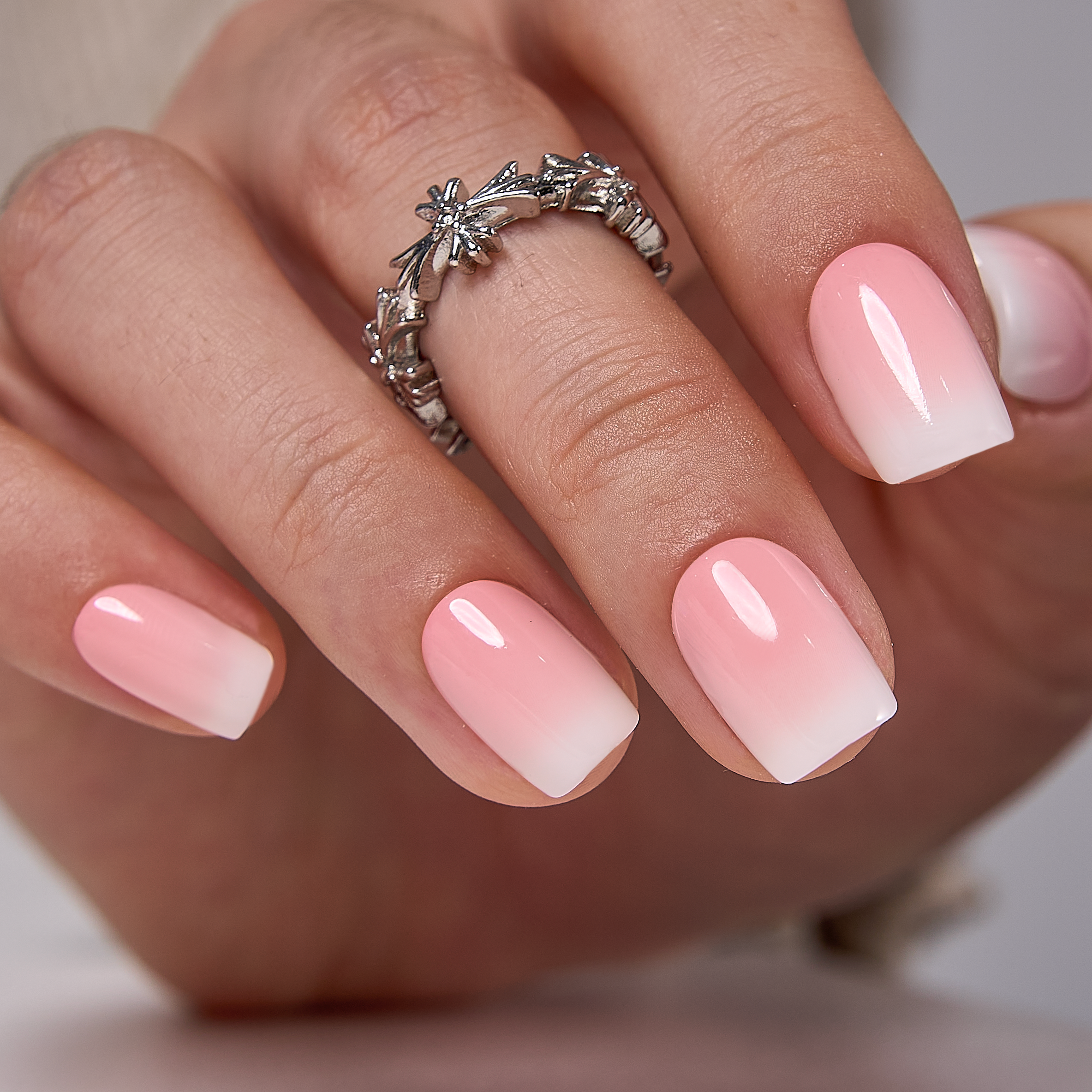 White Peach – M Squoval