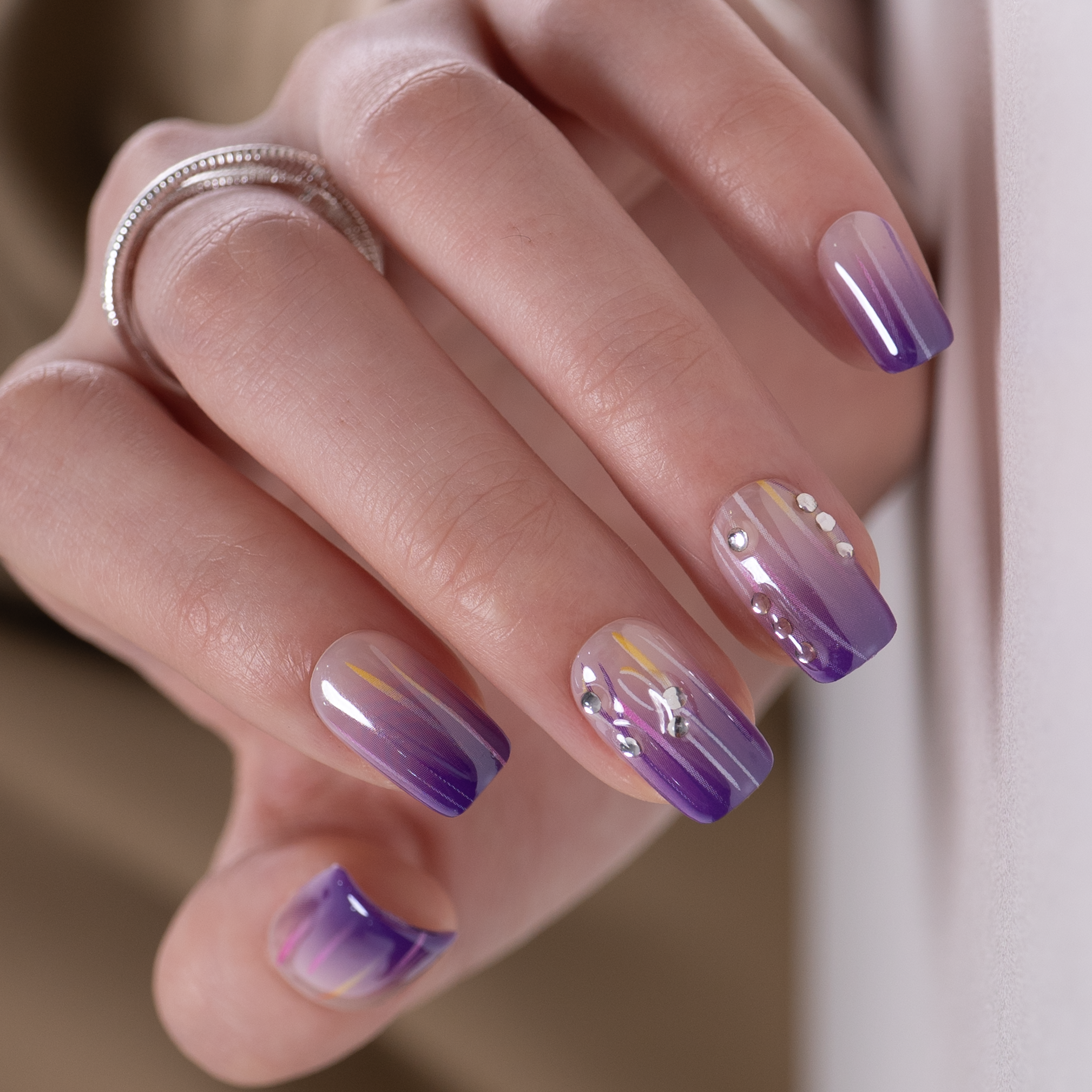 Designer’s Pick | Aurora Shine – M Squoval