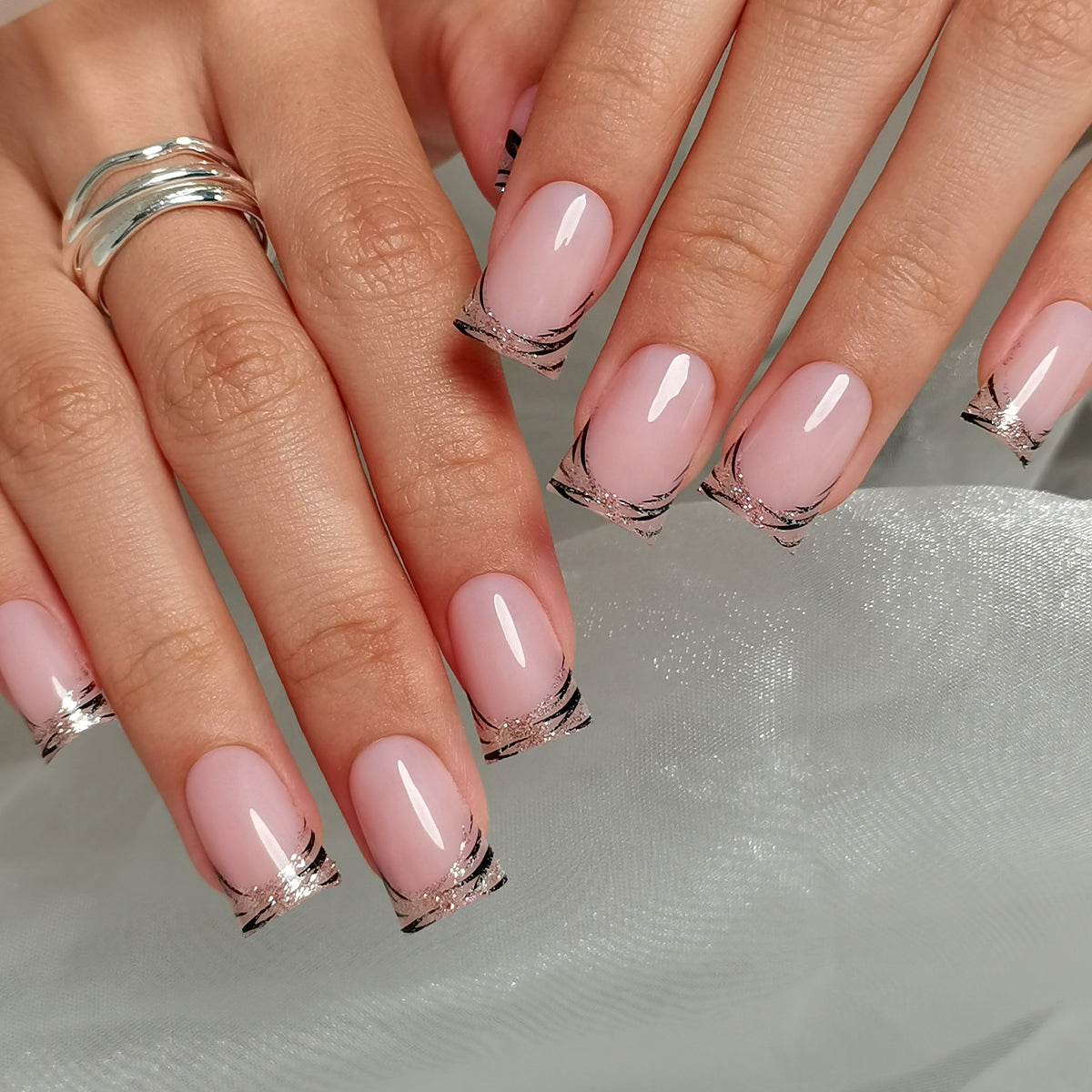 Curvlife medium duckbill zebra Nail Art Press On Nails glitter