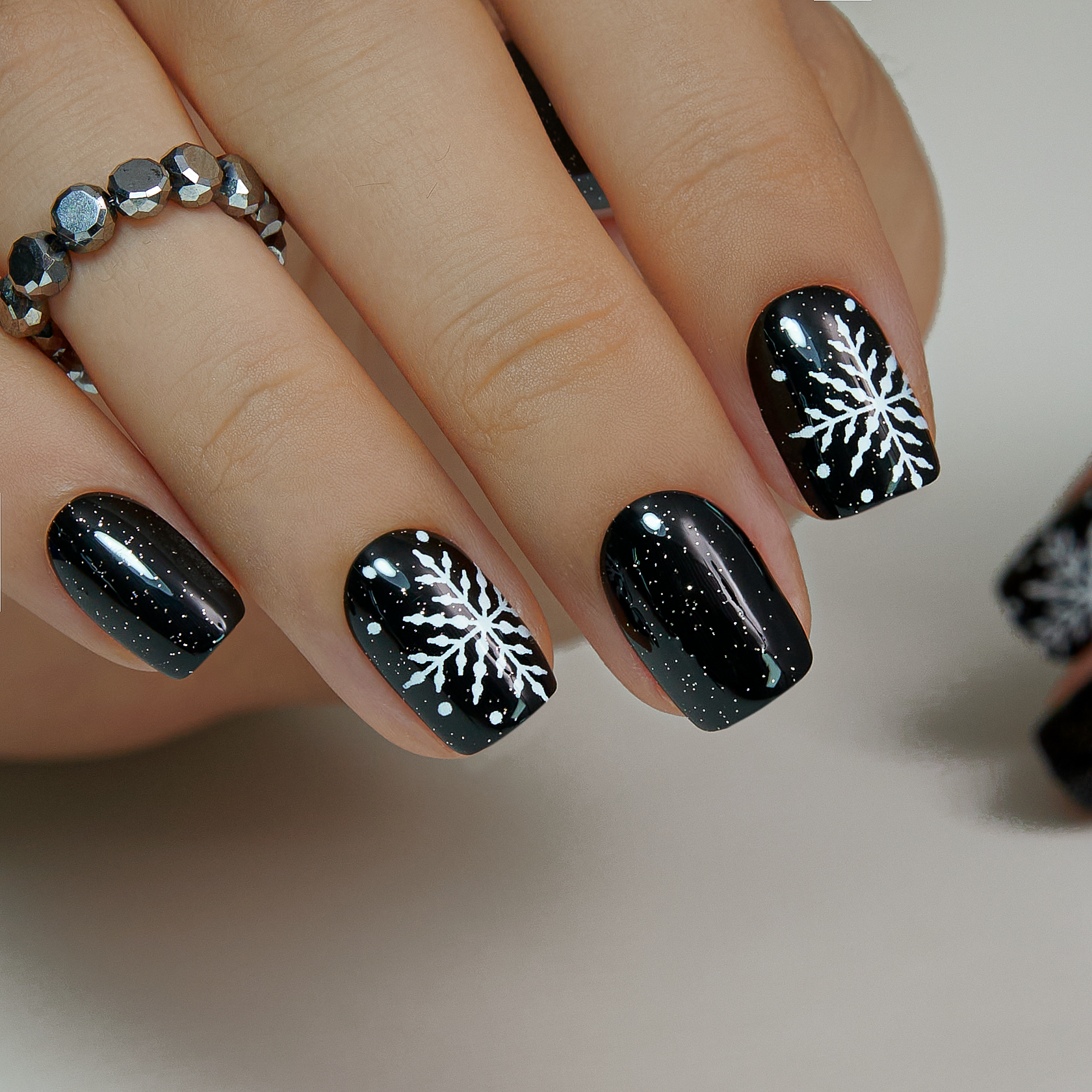 Starry Snowflakes – S Squoval