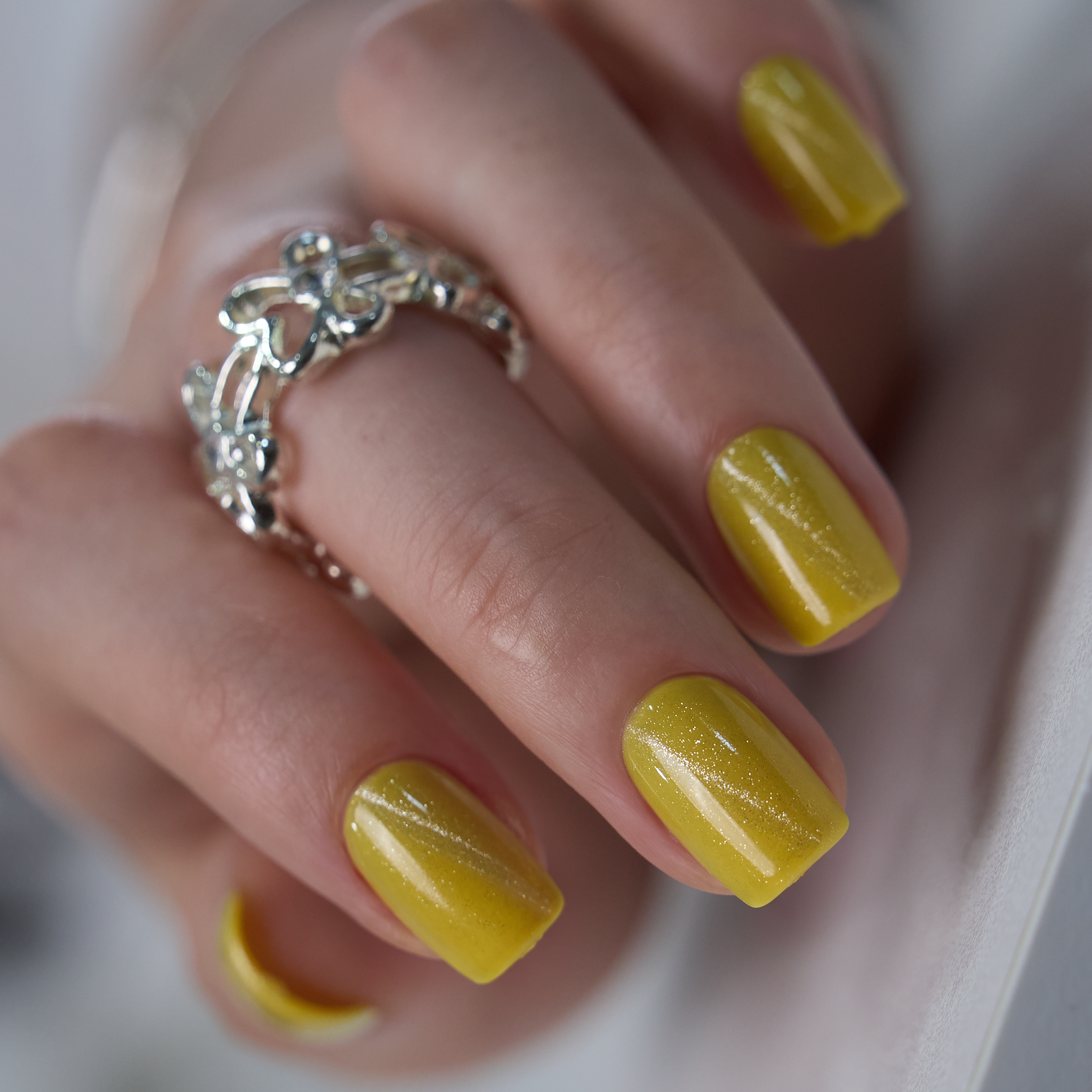 Sunshine Yellow - S Squoval