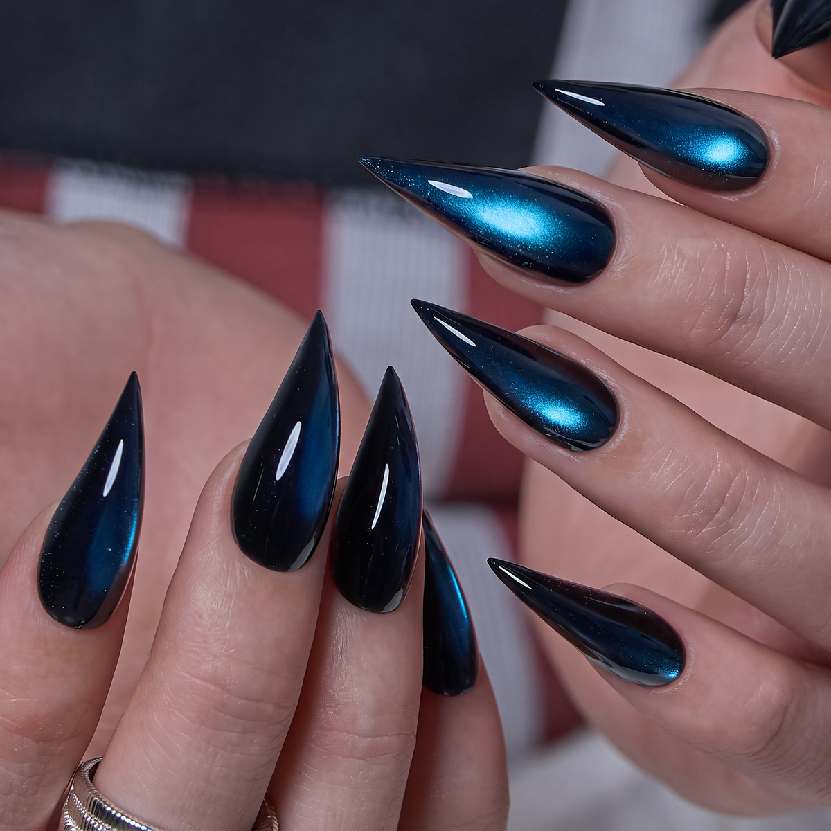 Sapphire Shift - L Cat Claw nail